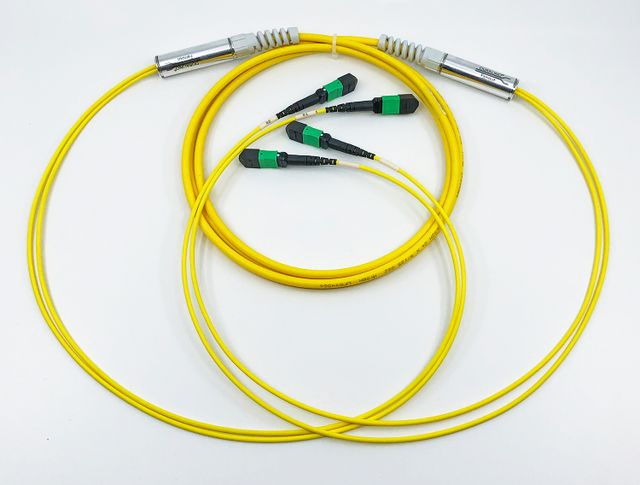 Fibertrunk breakout kabel 2x12 fiber MPO MTP OS2 APC Kassett M4. F-rack Systems