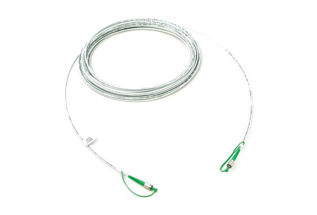 ST/APC - ST/APC Simplex Singlemode med armerad vit kabel. F-rack Systems AB